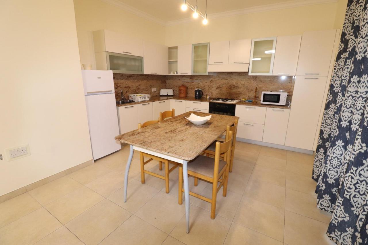 Ferienwohnung The Sea Just Across The Road - Flat 3 St. Paul's Bay Exterior foto